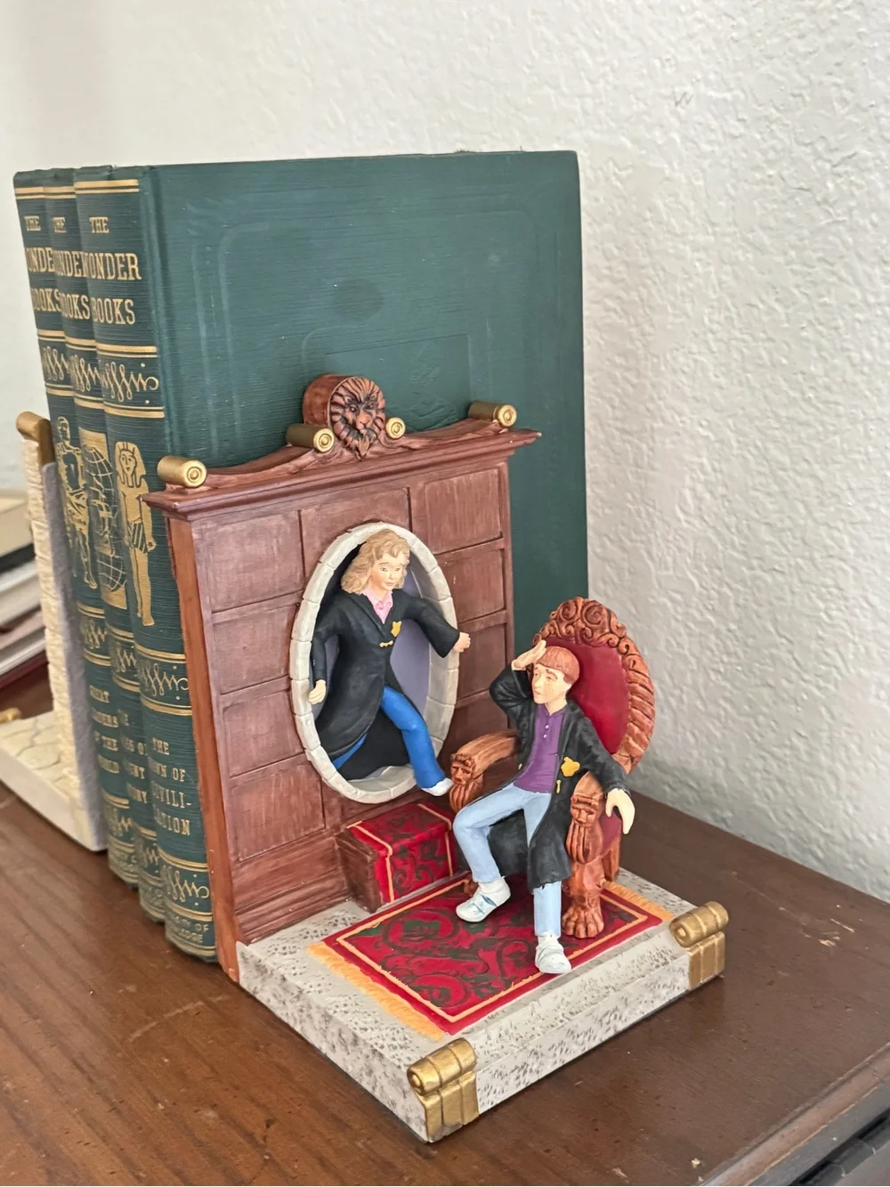 Harry Potter Gryffindor Common Room Chamber Of Secrets Hallmark Bookend Set 2000